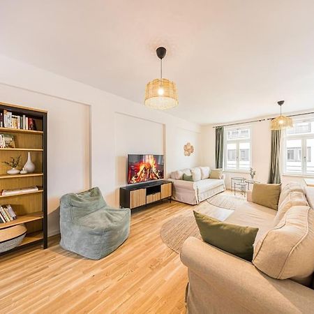 Stylisches Zentrales City-Apartment Mit 2 Balkonen Leipzig Bagian luar foto