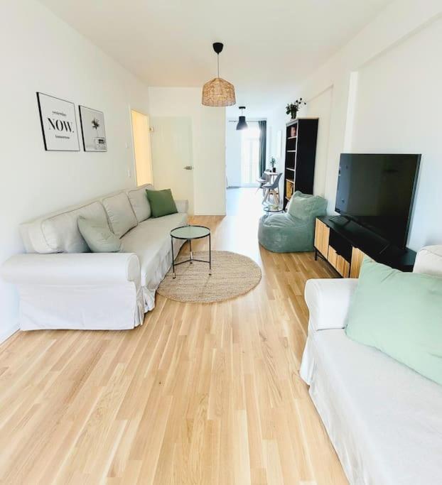Stylisches Zentrales City-Apartment Mit 2 Balkonen Leipzig Bagian luar foto