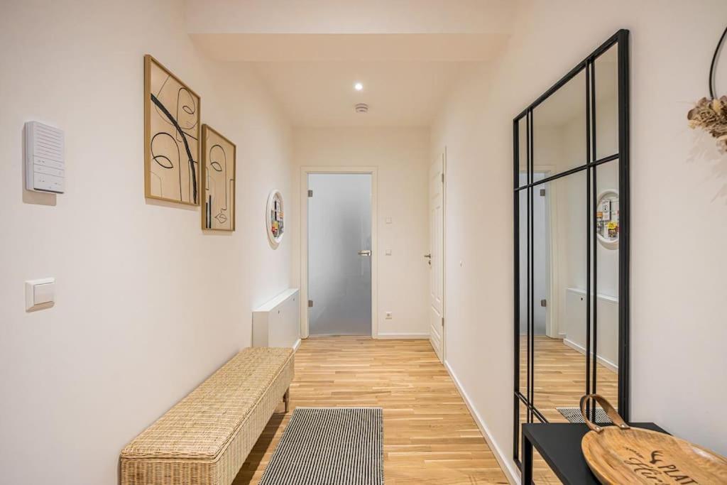 Stylisches Zentrales City-Apartment Mit 2 Balkonen Leipzig Bagian luar foto