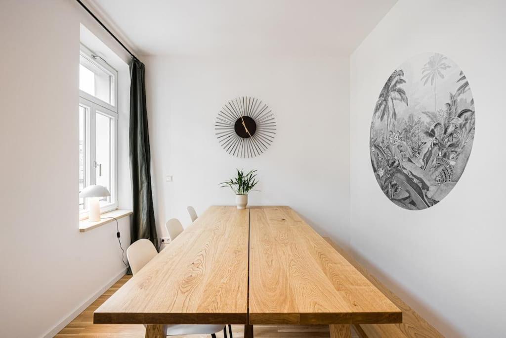 Stylisches Zentrales City-Apartment Mit 2 Balkonen Leipzig Bagian luar foto