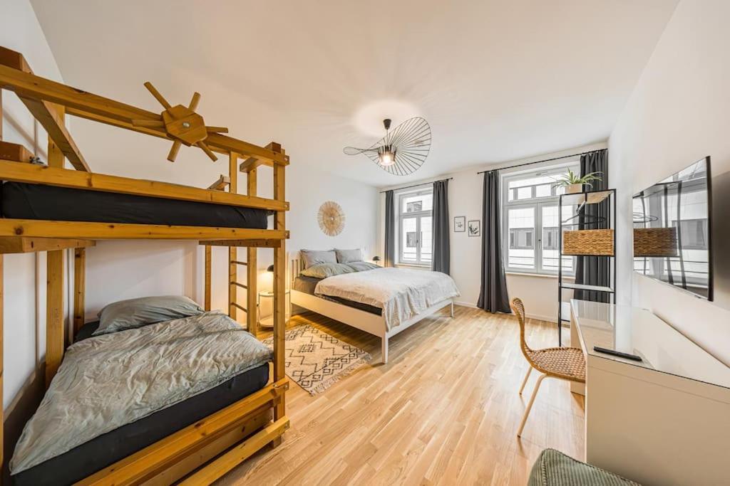 Stylisches Zentrales City-Apartment Mit 2 Balkonen Leipzig Bagian luar foto