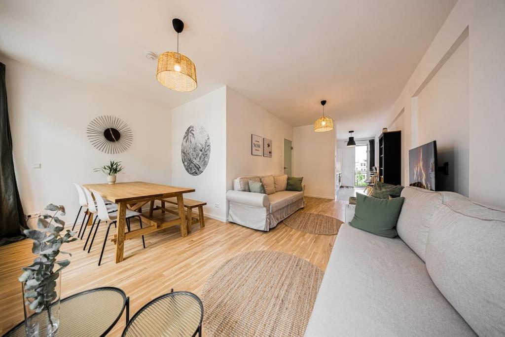 Stylisches Zentrales City-Apartment Mit 2 Balkonen Leipzig Bagian luar foto