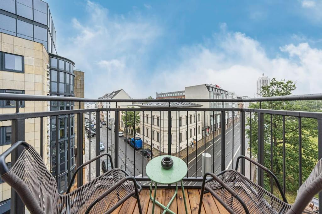 Stylisches Zentrales City-Apartment Mit 2 Balkonen Leipzig Bagian luar foto